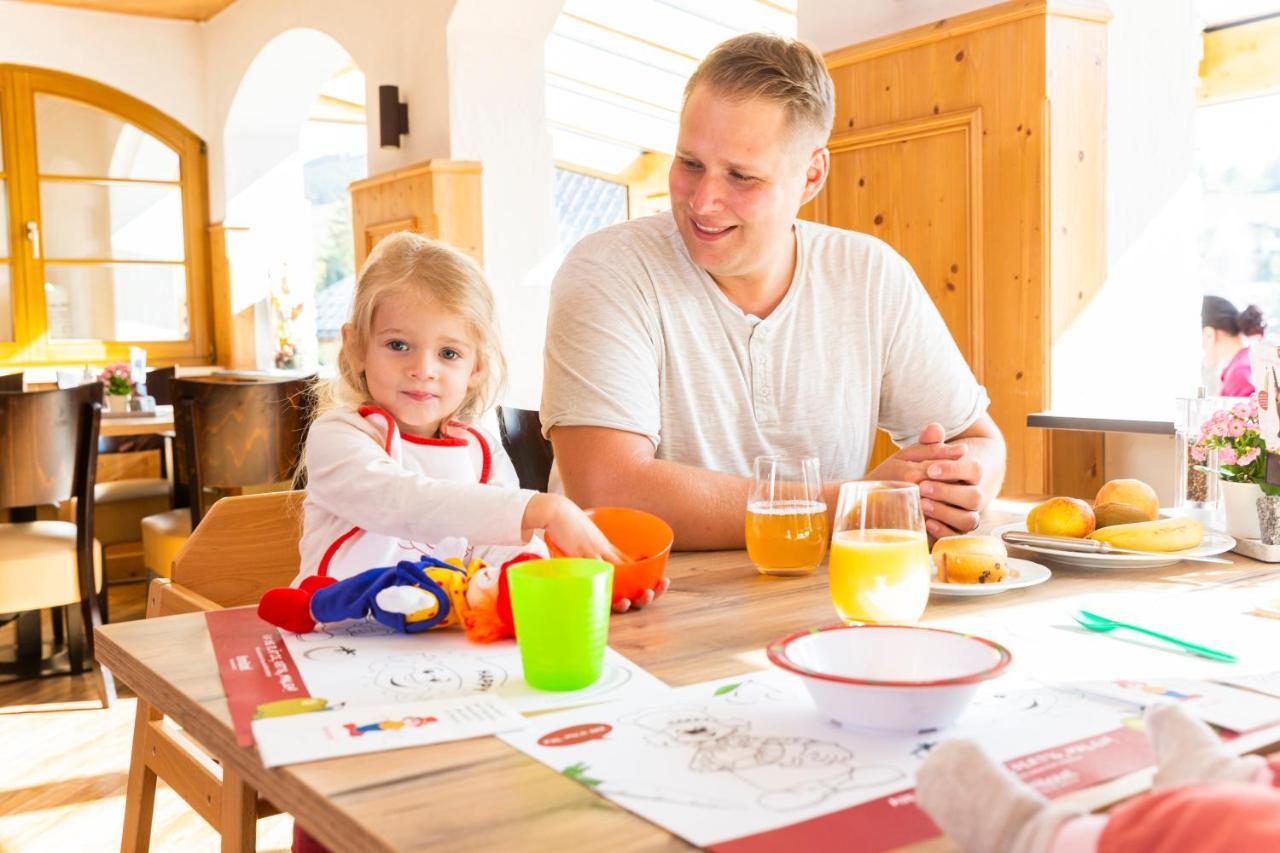Hotel Engel - Familotel Hochschwarzwald Todtnauberg Luaran gambar